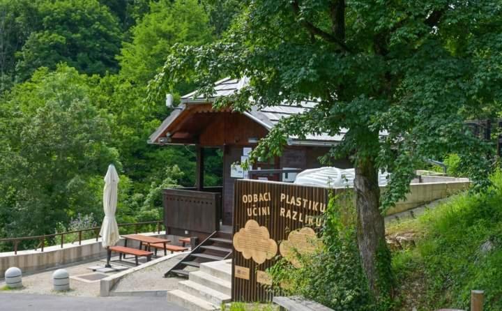 Guest House Happy Day Slunj Exterior foto