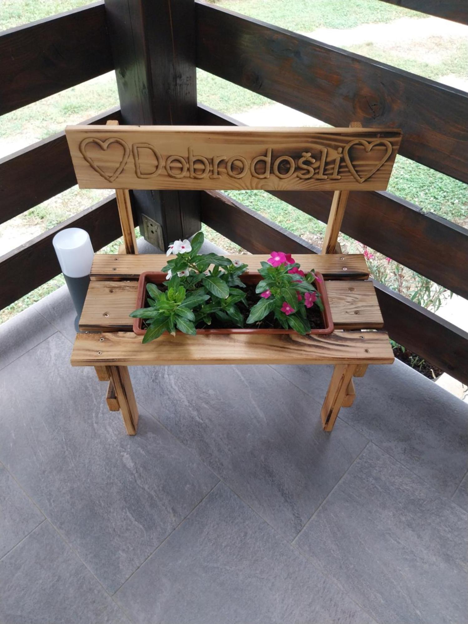 Guest House Happy Day Slunj Exterior foto